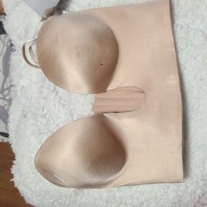 Fine lines  size 34d  color nude